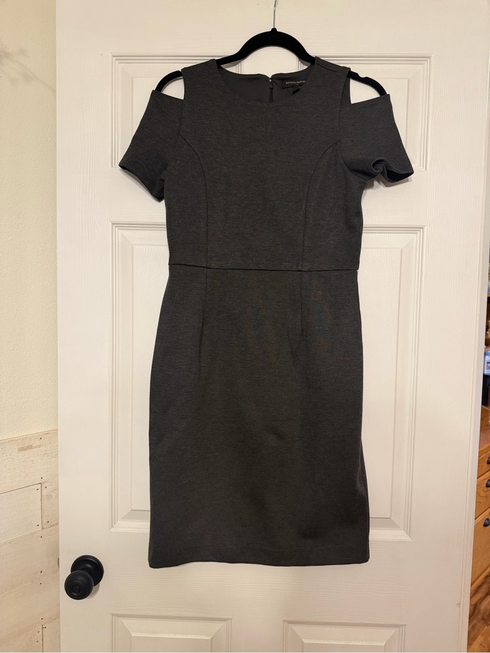 banana republic grey sheath dress Charcoal Cold-Shoulder Midi dress